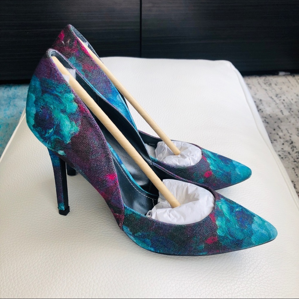 Charles David New Teal Heels Size 6